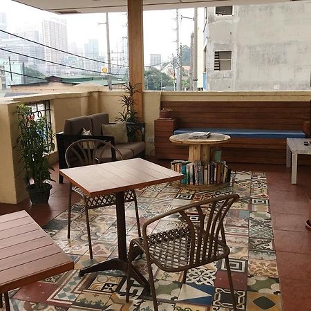 1 River Central Hostel San Pedro Makati Eksteriør billede