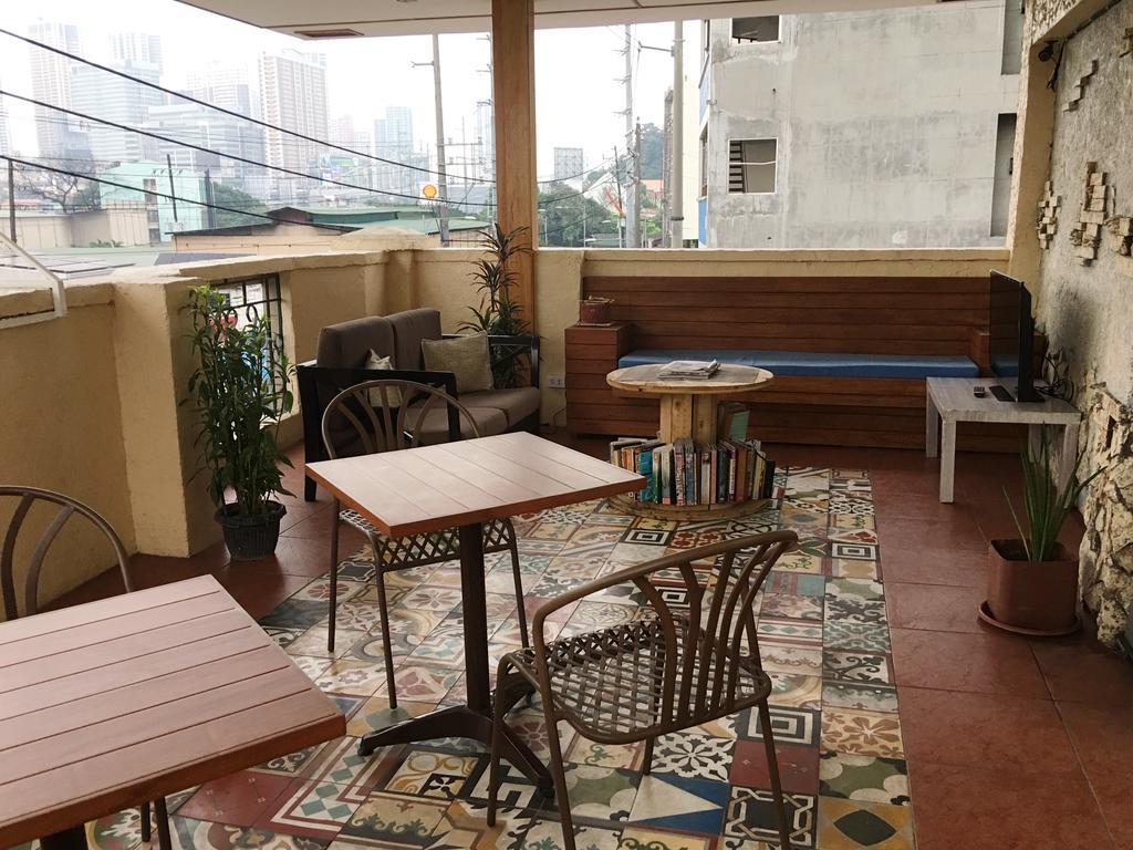 1 River Central Hostel San Pedro Makati Eksteriør billede